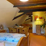 Bauernwirtschaft Zum Kunsthandwerkerhaus 3*