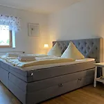 Ratags Kunsthandwerkerhaus Guest house 3*