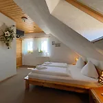 Bauernwirtschaft Zum Kunsthandwerkerhaus Langenwolmsdorf