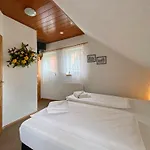 Ratags Kunsthandwerkerhaus Guest house 3*