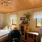 Bauernwirtschaft Zum Kunsthandwerkerhaus Gasthof 3*