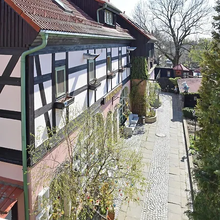 Gasthof Bauernwirtschaft Zum Kunsthandwerkerhaus 3*